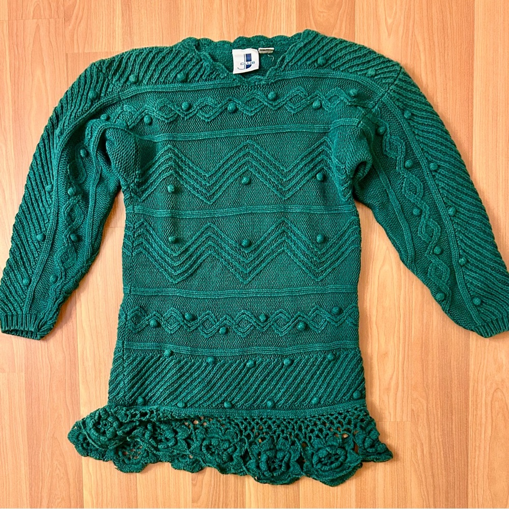 Vintage Green Knit Crewneck Sweater with Textured Stitching